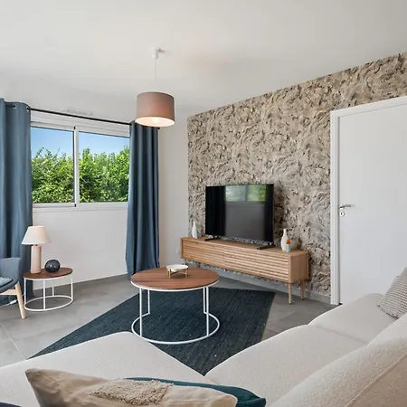 Magnifique Maison, Spacieuse & Elegante - 5 Chambres, Terrasse & Parking